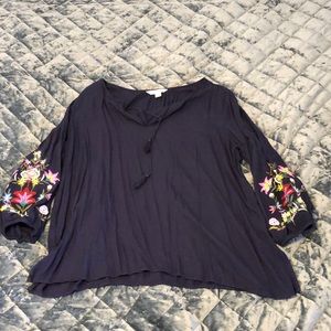Old Navy Floral Embroidered Sleeve Tunic
